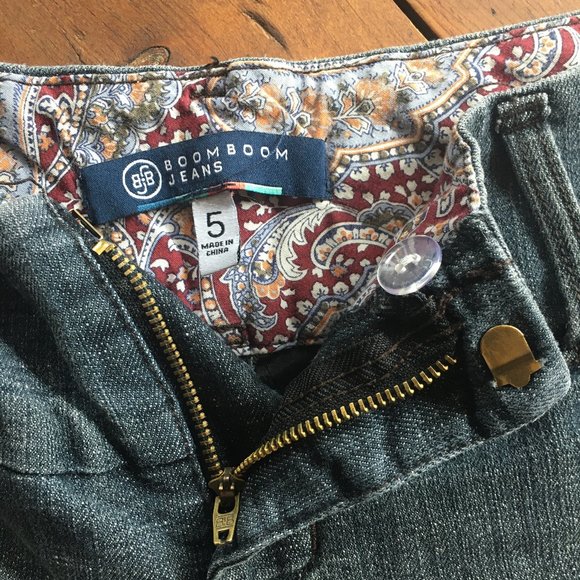 Boom Boom Jeans Shorts - Picture 2 of 2